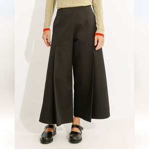 NWT - Elegant Brown Women's XS Wide Leg Jean - Alpha60